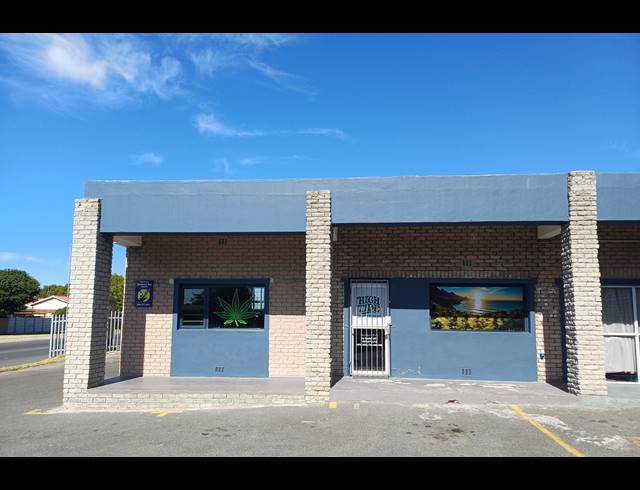 66M² BUSINESS CENTRE FOR SALE IN KLEINMOND CENTRAL